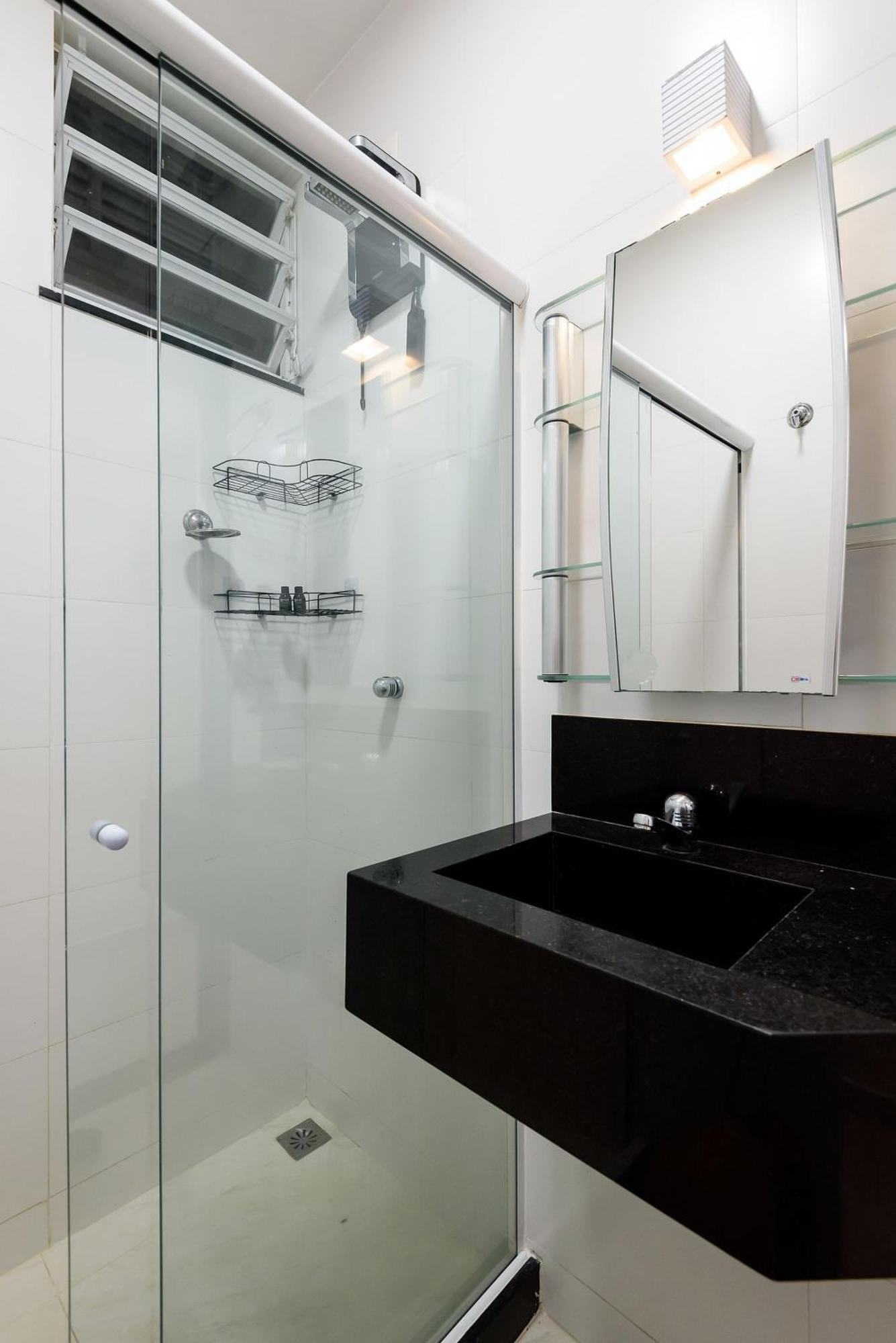 Apartamento Reformado A 200m Da | Nsc 1085/306 *