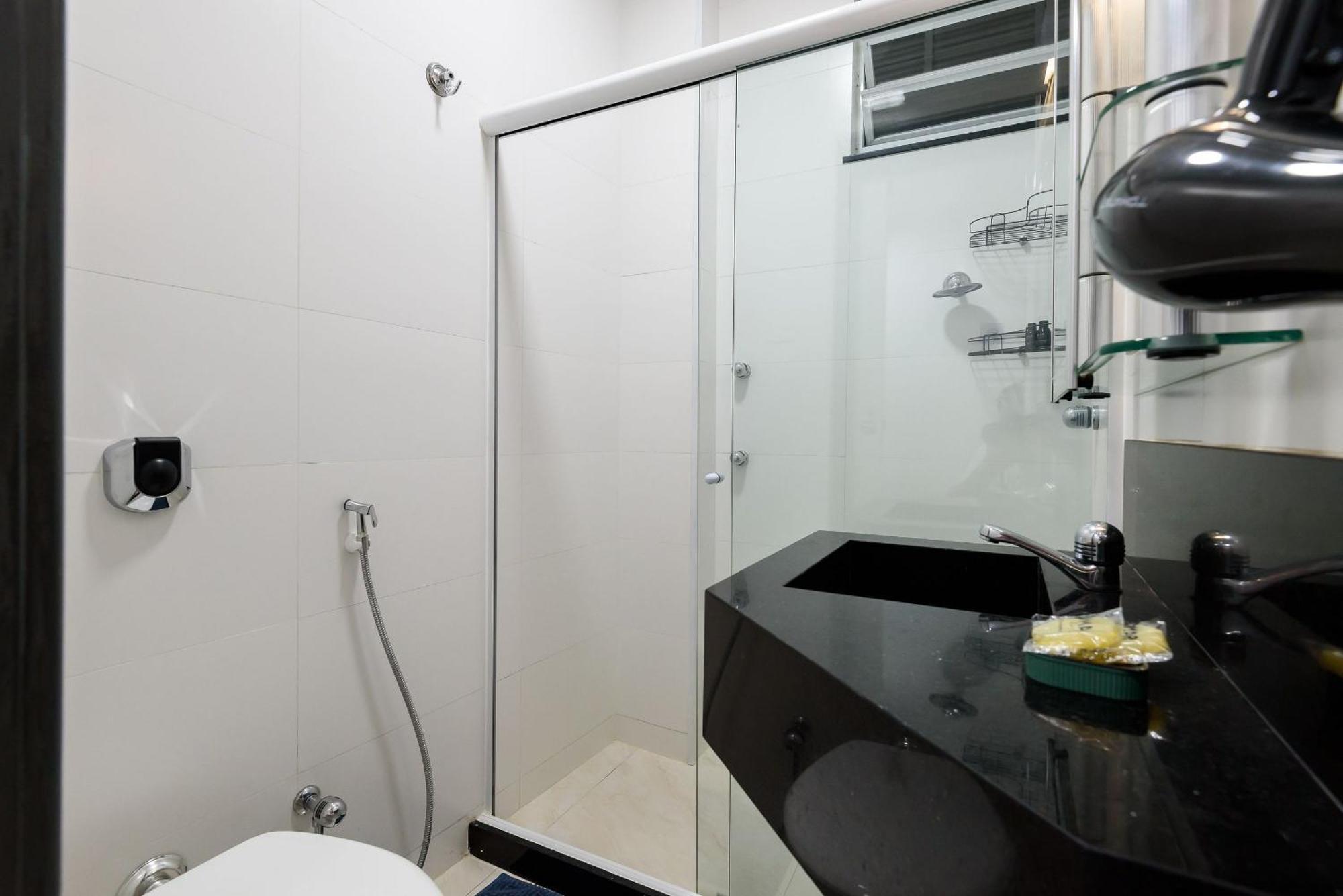 Apartamento Reformado A 200m Da | Nsc 1085/306