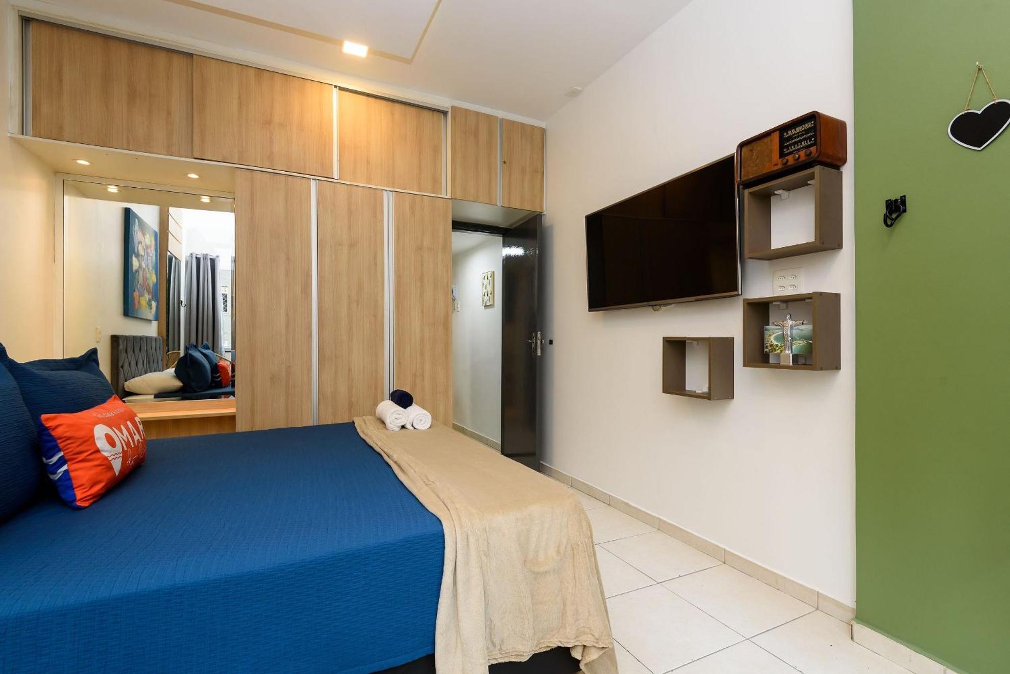 Apartamento Reformado A 200m Da | Nsc 1085/306 *